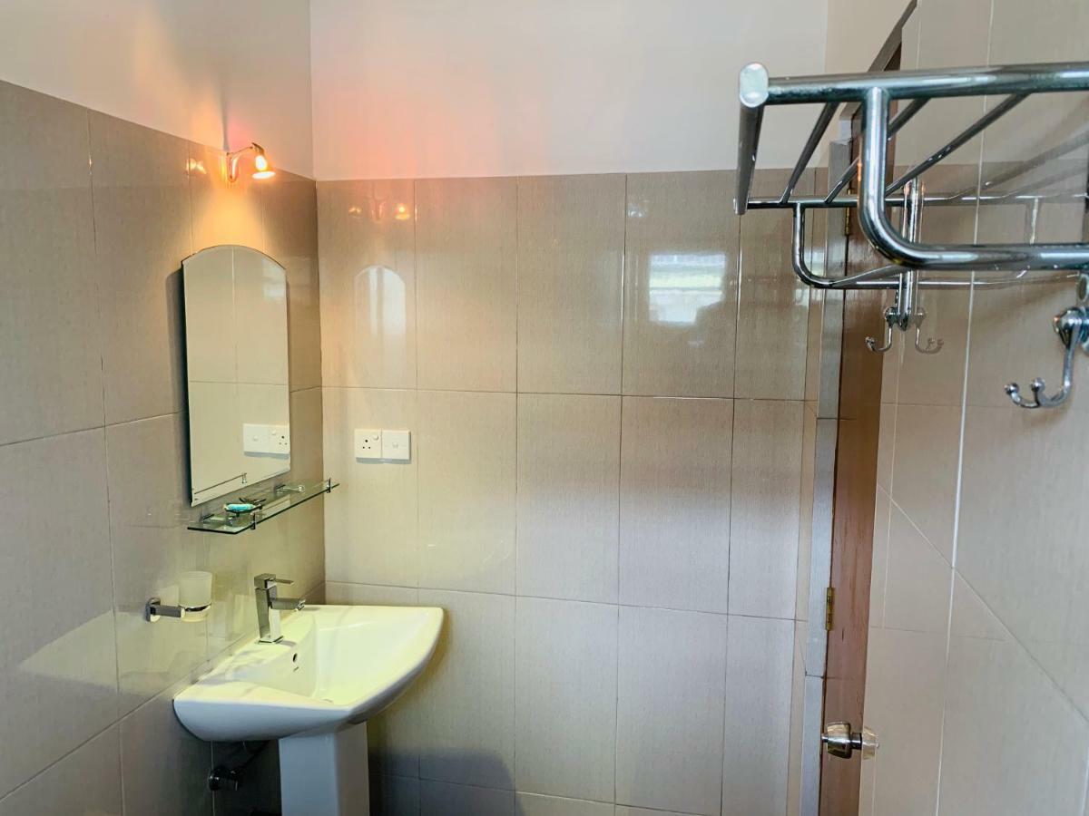 Sam'S Guest House Unawatuna Bagian luar foto