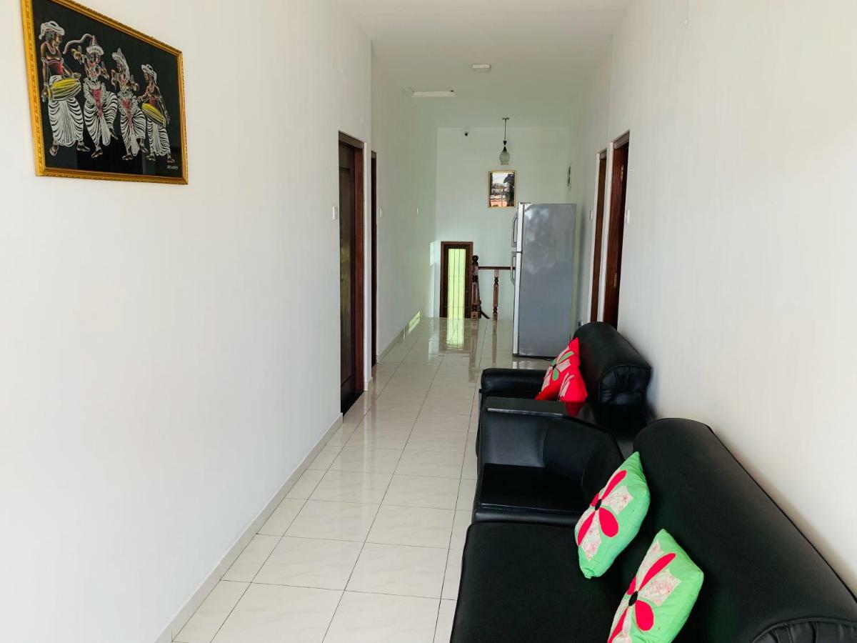 Sam'S Guest House Unawatuna Bagian luar foto