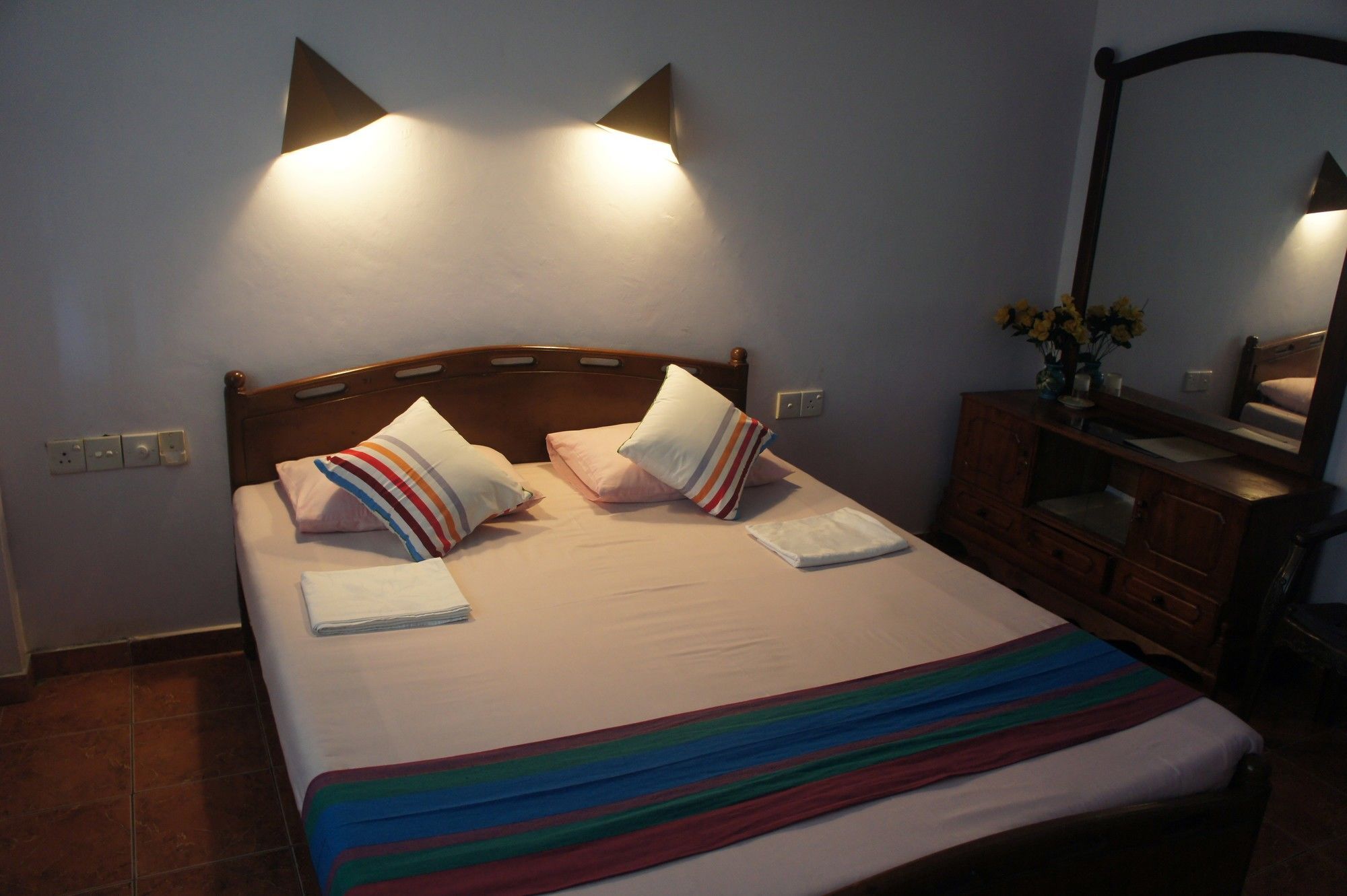 Sam'S Guest House Unawatuna Bagian luar foto