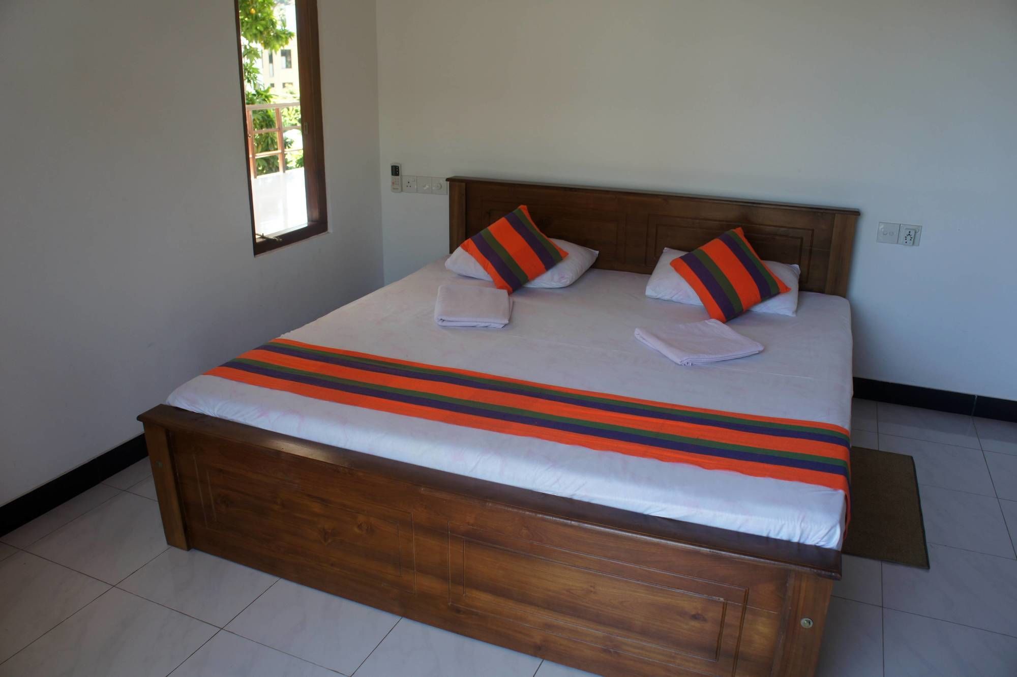 Sam'S Guest House Unawatuna Bagian luar foto